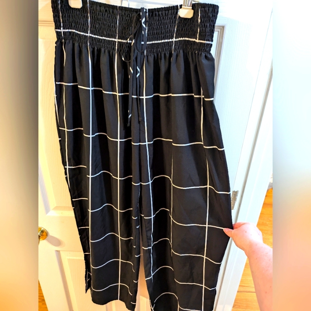 SHEIN Black and White Wide Leg Pants